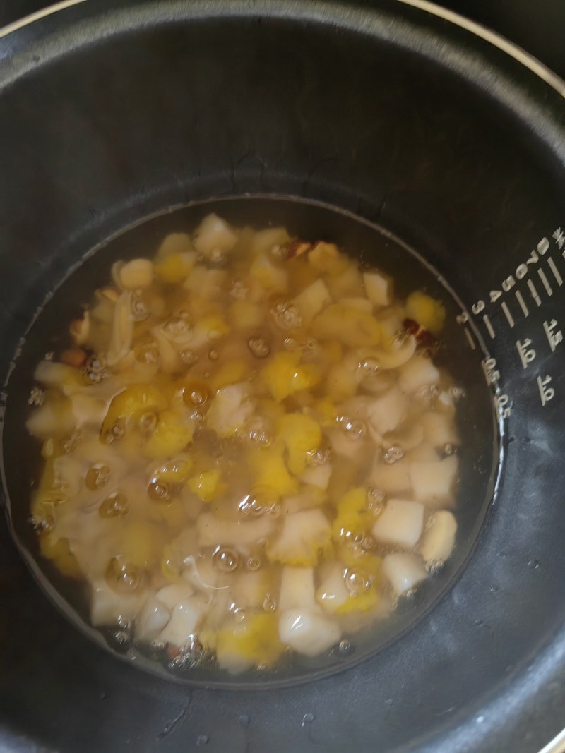 Steps for Making Golden Ear Soup