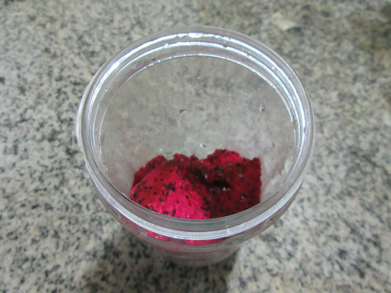 Steps for Making Milk Dragon Fruit Popsicle