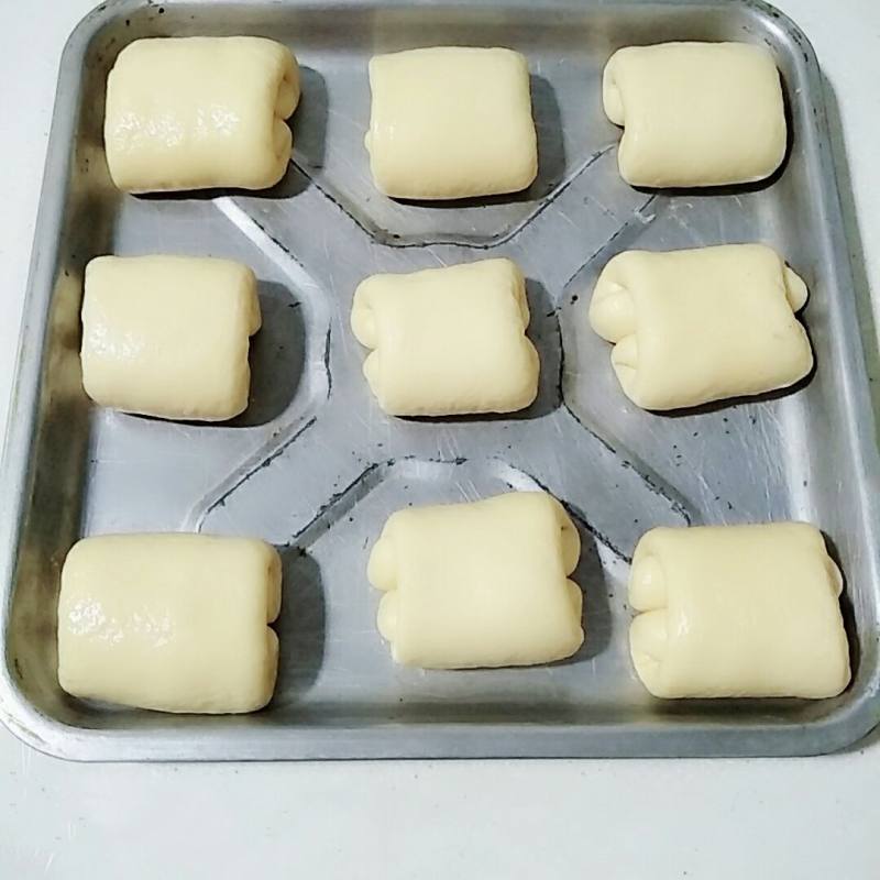 Steps to Make Milk Bread Rolls