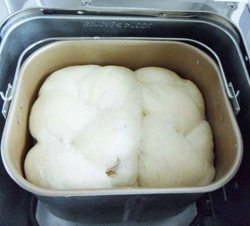 Steps to Make Milk Bread Rolls