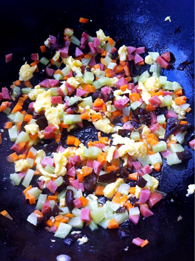 Steps for Making Colorful Baked Fried Rice