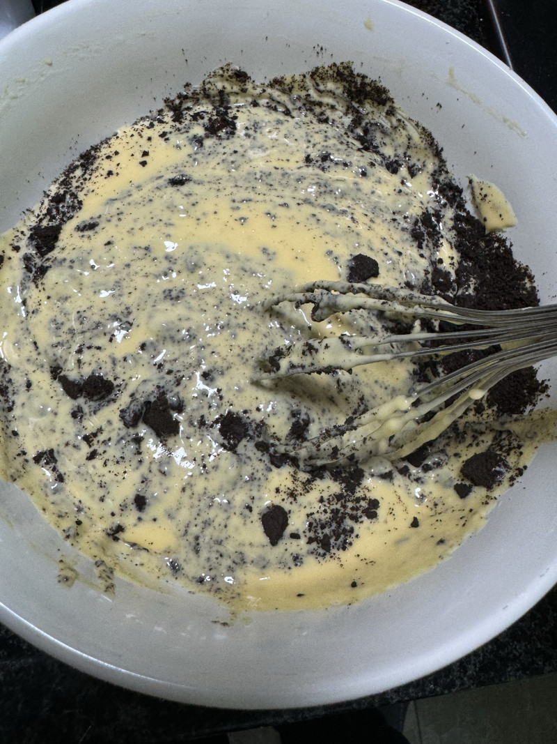 Steps for making Oreo Light Cheesecake