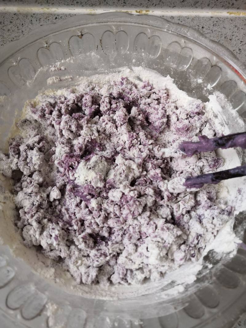 Steps for Making Purple Sweet Potato Red Bean Cake