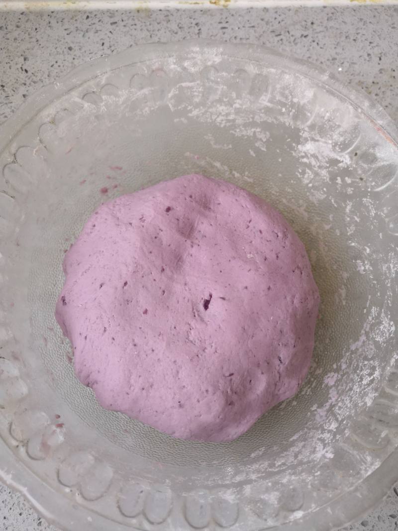 Steps for Making Purple Sweet Potato Red Bean Cake