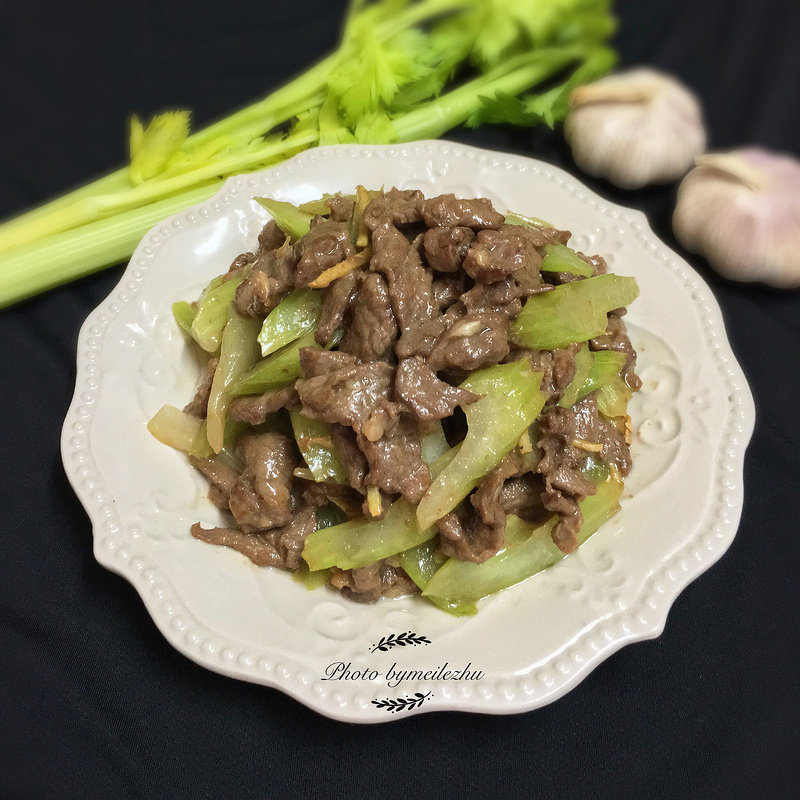 Beef Stir-Fried Celery