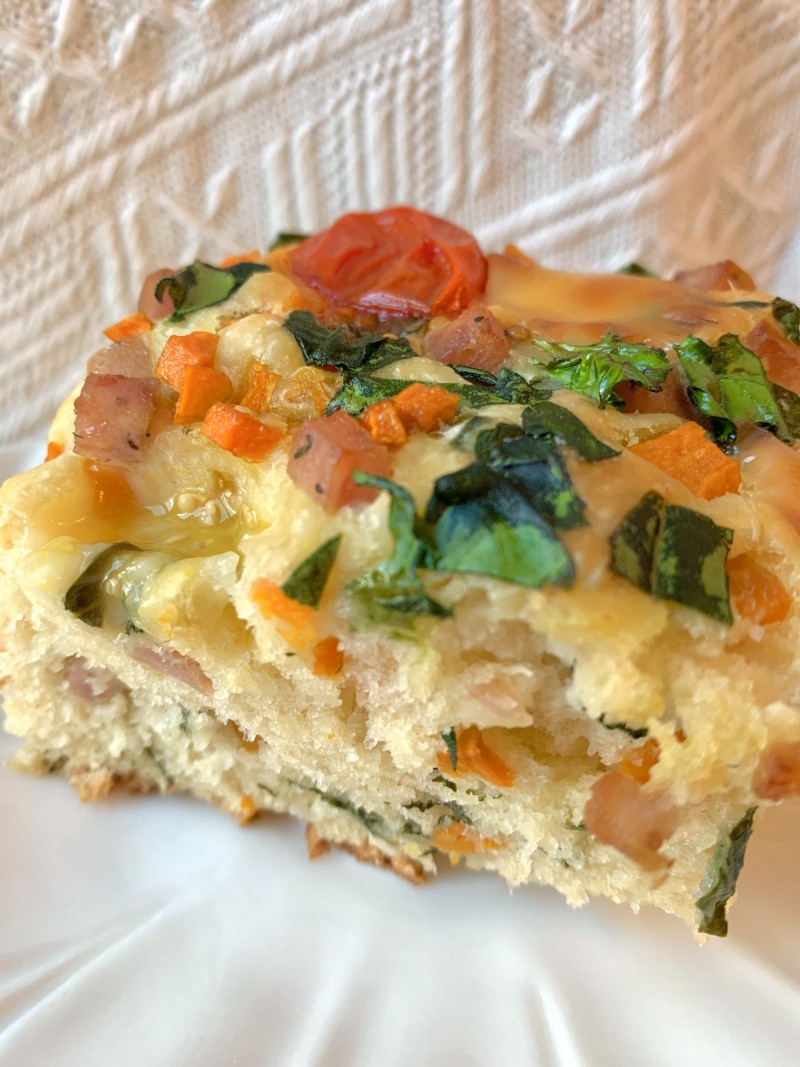 Step-by-Step Instructions for Easy Vegetable Sausage Focaccia Bread (No Knead)