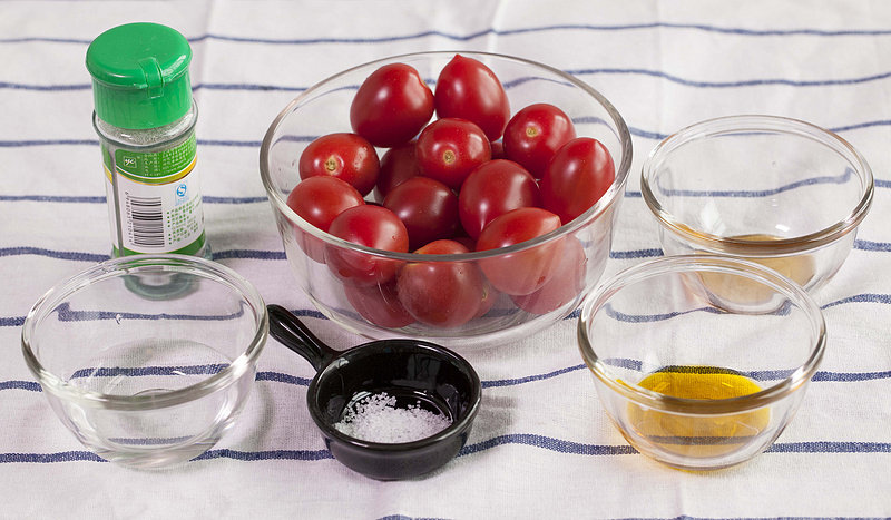 Steps for Cooking Oil and Vinegar Tomatoes