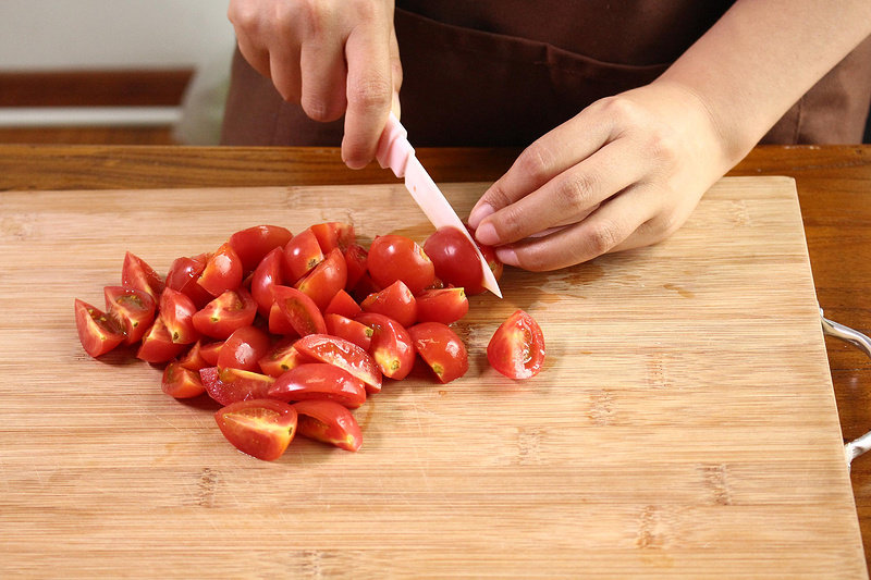 Steps for Cooking Oil and Vinegar Tomatoes