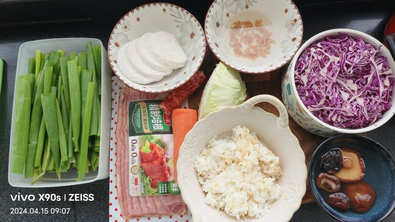 Steps for Making Taro Fried Rice