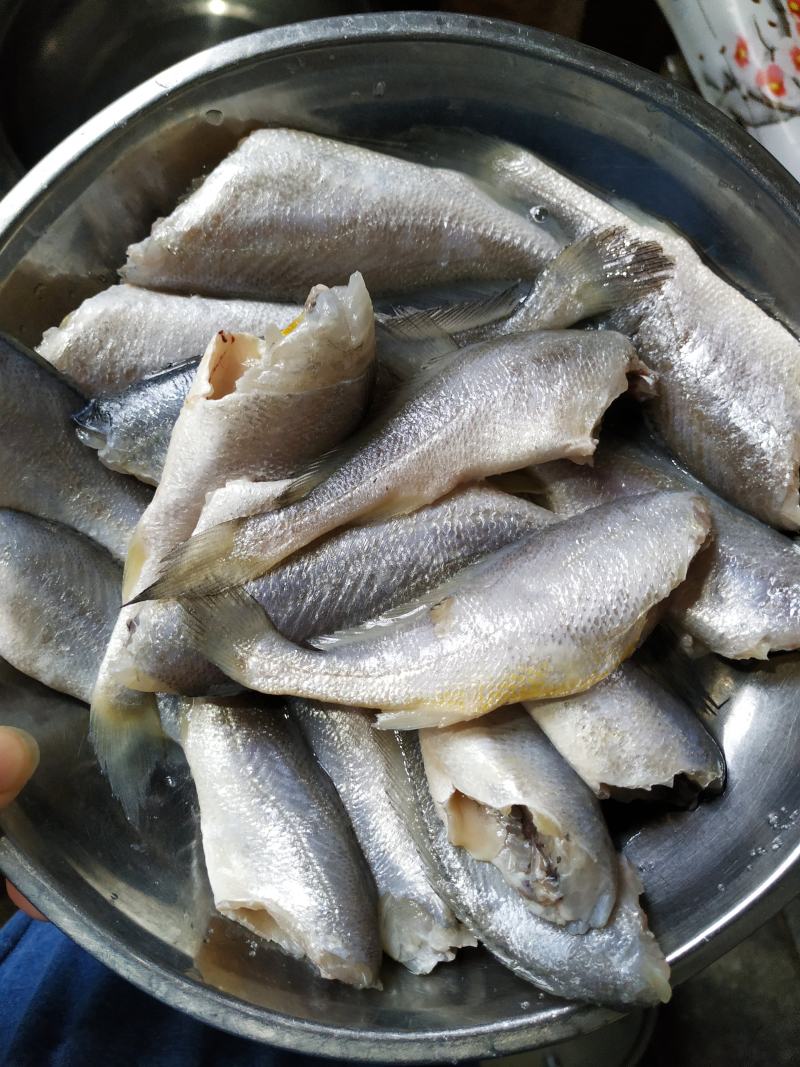 Steps for Making Crispy Yellow Croaker