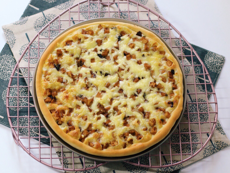 Cinnamon Apple Sweet Pizza Making Steps