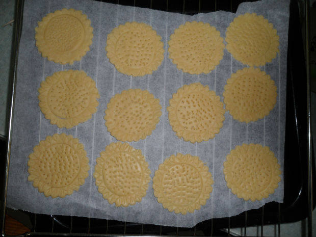 Steps for Making Sunflower Cookies