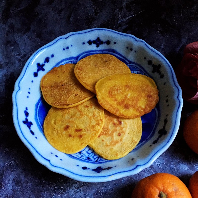 Steps for Making Pumpkin Pancakes with Milk Flavor