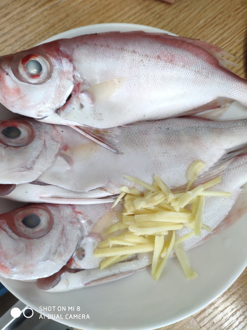 Steps to Make Red-Eye Fish Soup