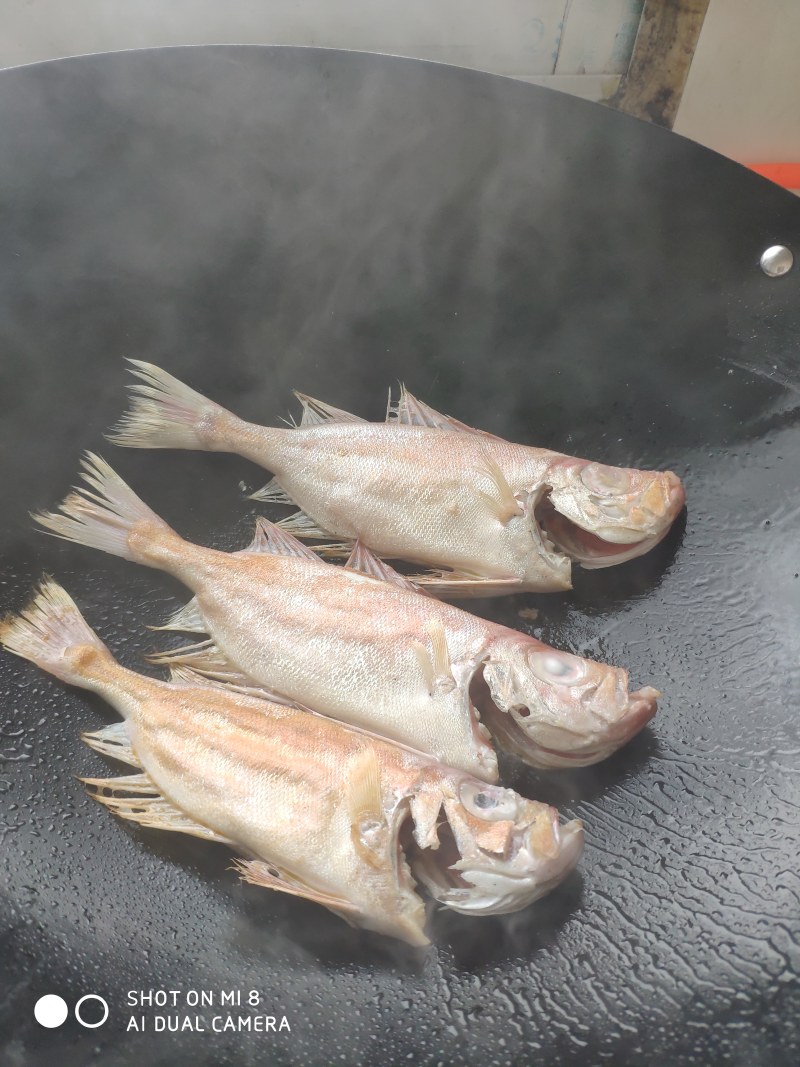 Steps to Make Red-Eye Fish Soup