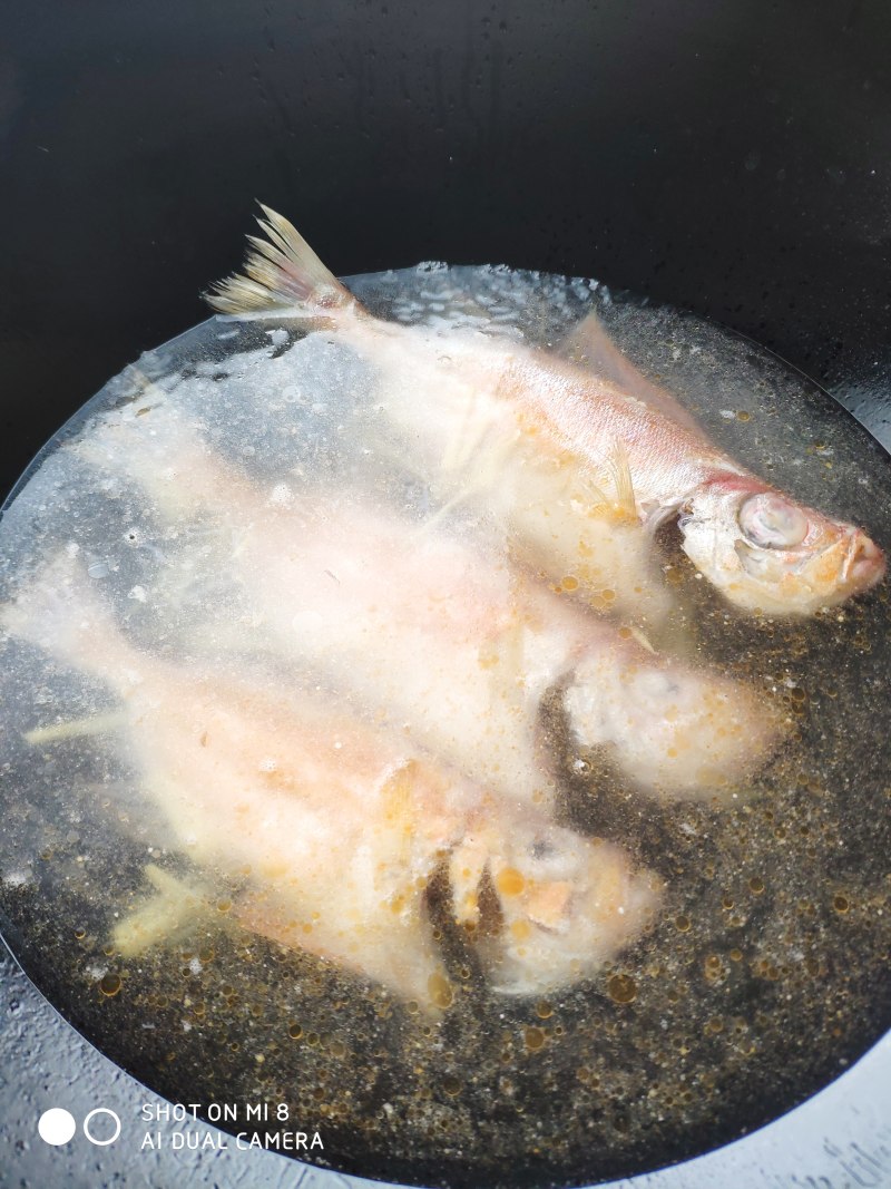 Steps to Make Red-Eye Fish Soup