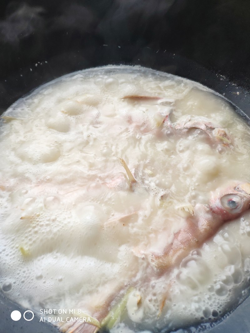 Steps to Make Red-Eye Fish Soup