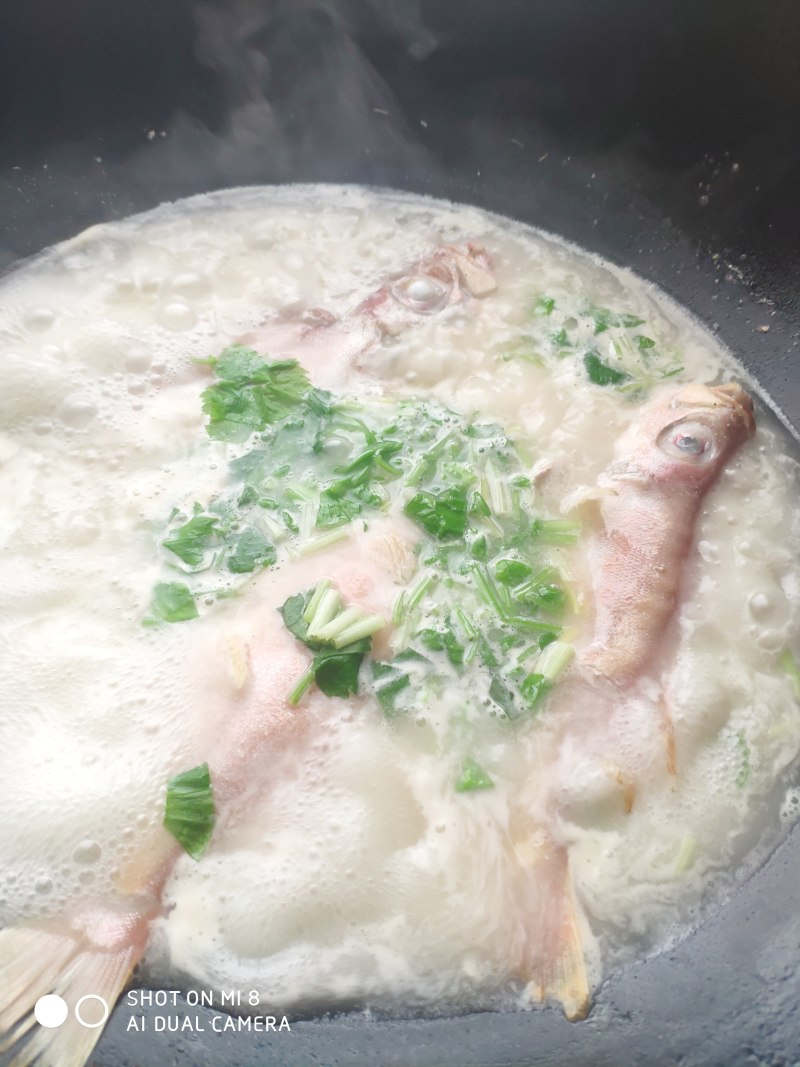 Steps to Make Red-Eye Fish Soup