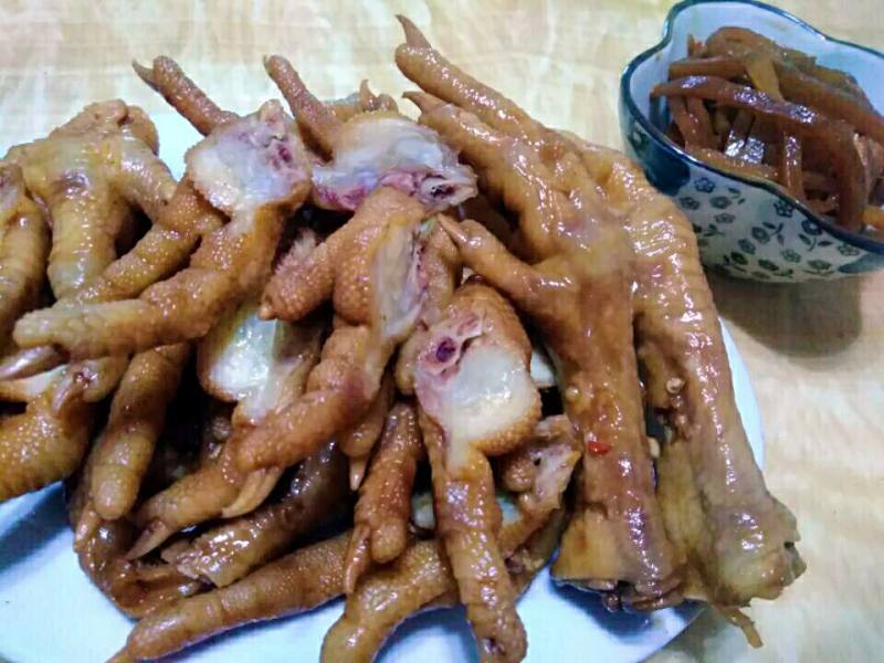 Sesame Marinated Chicken Feet