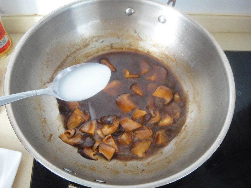 Steps for Cooking Shiitake Mushroom and Tofu Stuffed Pork