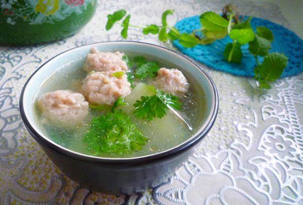 Winter Melon and Meatball Soup