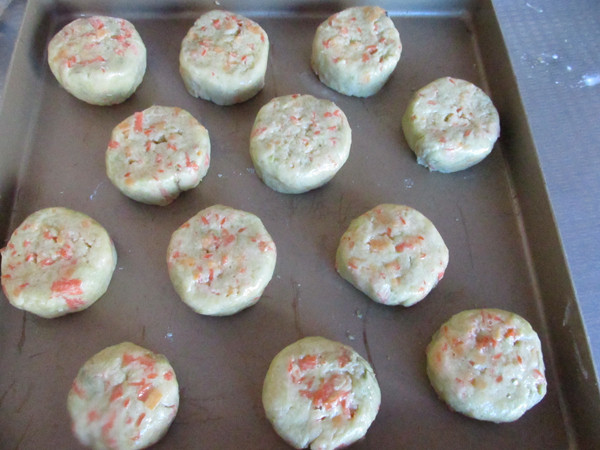 Step-by-Step Instructions for Making Fruit and Vegetable Cheese Scones