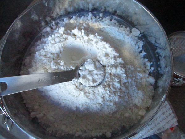 Step-by-Step Instructions for Making Fruit and Vegetable Cheese Scones