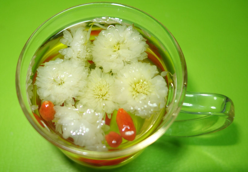 Steps for Making Chrysanthemum and Goji Berry Tea