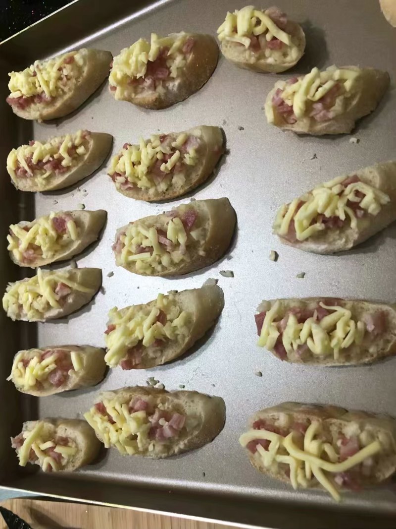 Steps for Making Cheese and Bacon Baguette