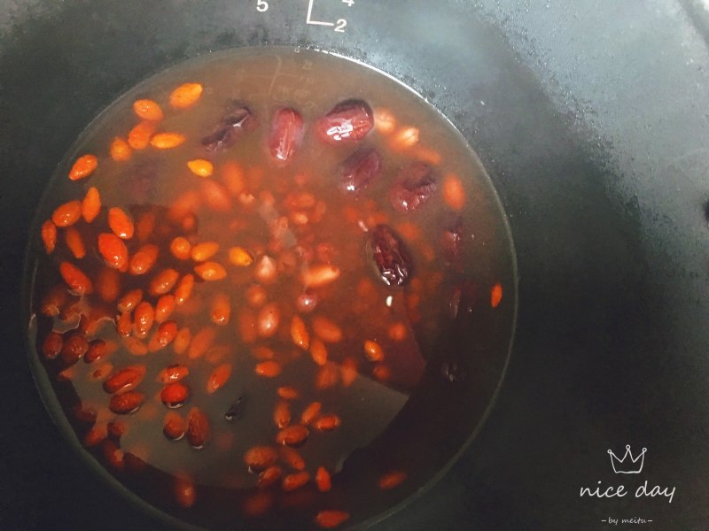 Steps for Making Four Red Soup