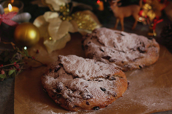 Detailed Steps for Making Famous German Traditional Christmas Bread [Stollen]