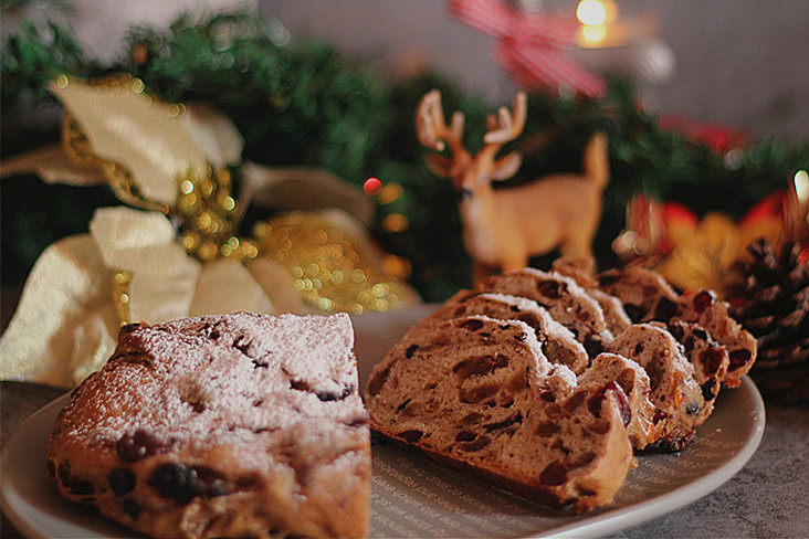 Famous German Traditional Christmas Bread [Stollen]