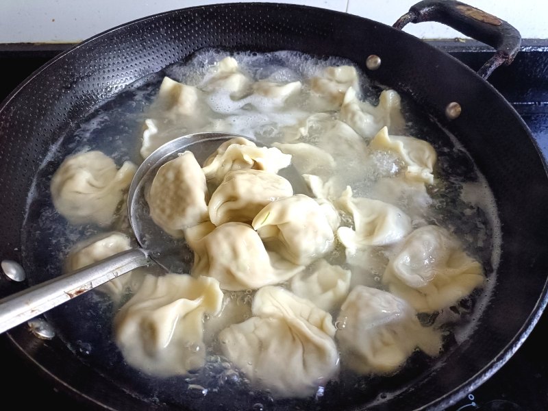 Steps for Making Huaihua Water Dumplings