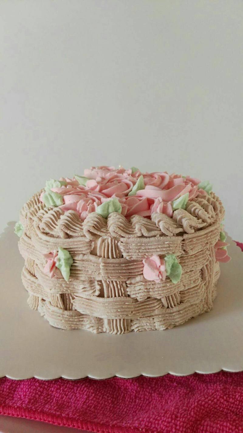 Steps to Make Flower Basket Cake