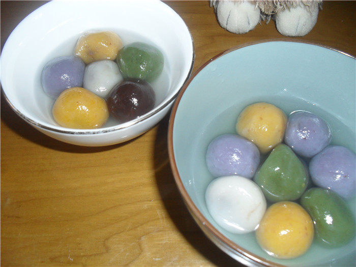 Five-Color Glutinous Rice Balls