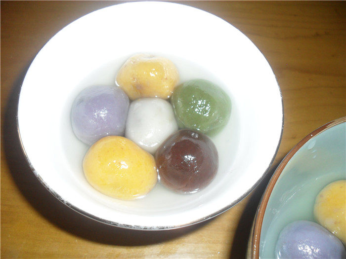 Five-Color Glutinous Rice Balls