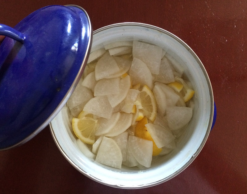 Steps for Making Lemon Pickled White Radish