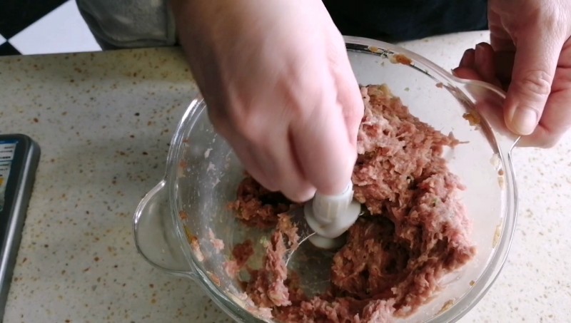 Steps for Making Tonkatsu-Style Fried Eggplant