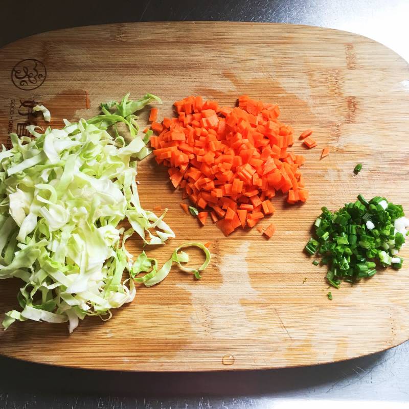 Steps for Making Cabbage Carrot Egg Fried Rice