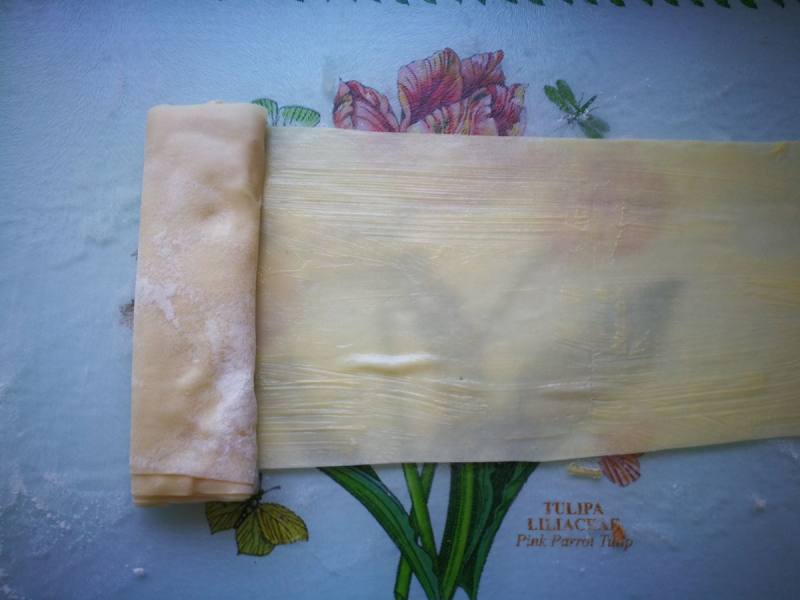 Steps for Making Milk-flavored Thousand-layer Mini Bread