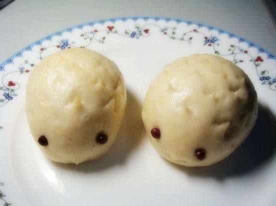 Fancy Snack - Hedgehog Red Bean Buns