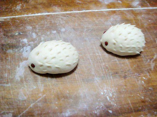 Fancy Snack - Hedgehog Red Bean Buns Step by Step