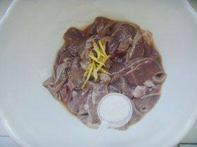 Steps for Making Stir-Fried Pork Liver