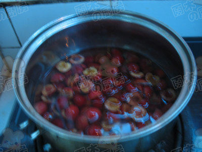 Steps for Making Beautiful Leftovers: Cherry-Soaked Baguette