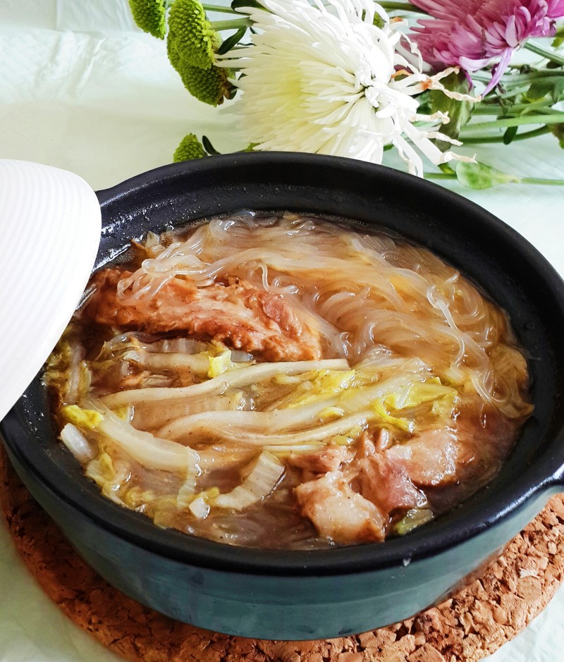 Clay Pot Pork Ribs with Napa Cabbage and Vermicelli