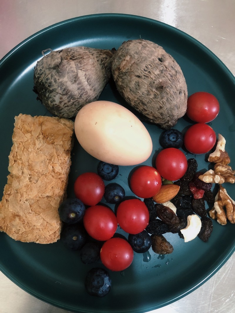 Steps for making Taro Egg Oatmeal