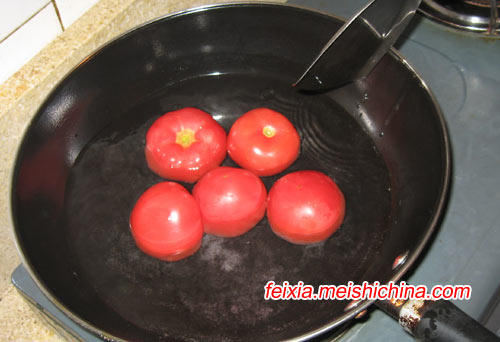 Steps for Making Tomato Sauce Mixed with Cat Ear Noodles