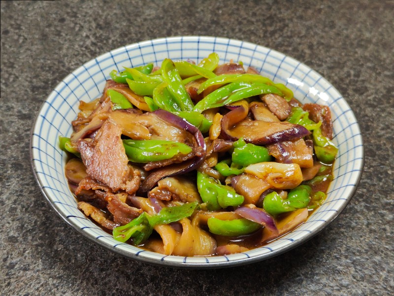 Stir-fried Eggplant with Green Peppers