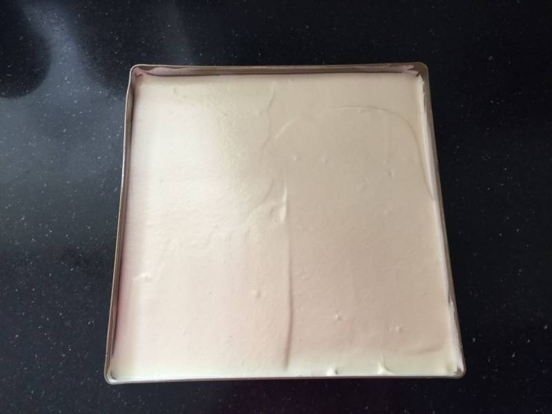 Steps to Make Beijing Opera Facial Mask Mousse Cake