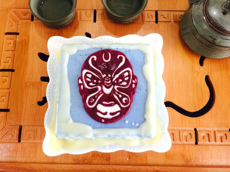 Steps to Make Beijing Opera Facial Mask Mousse Cake